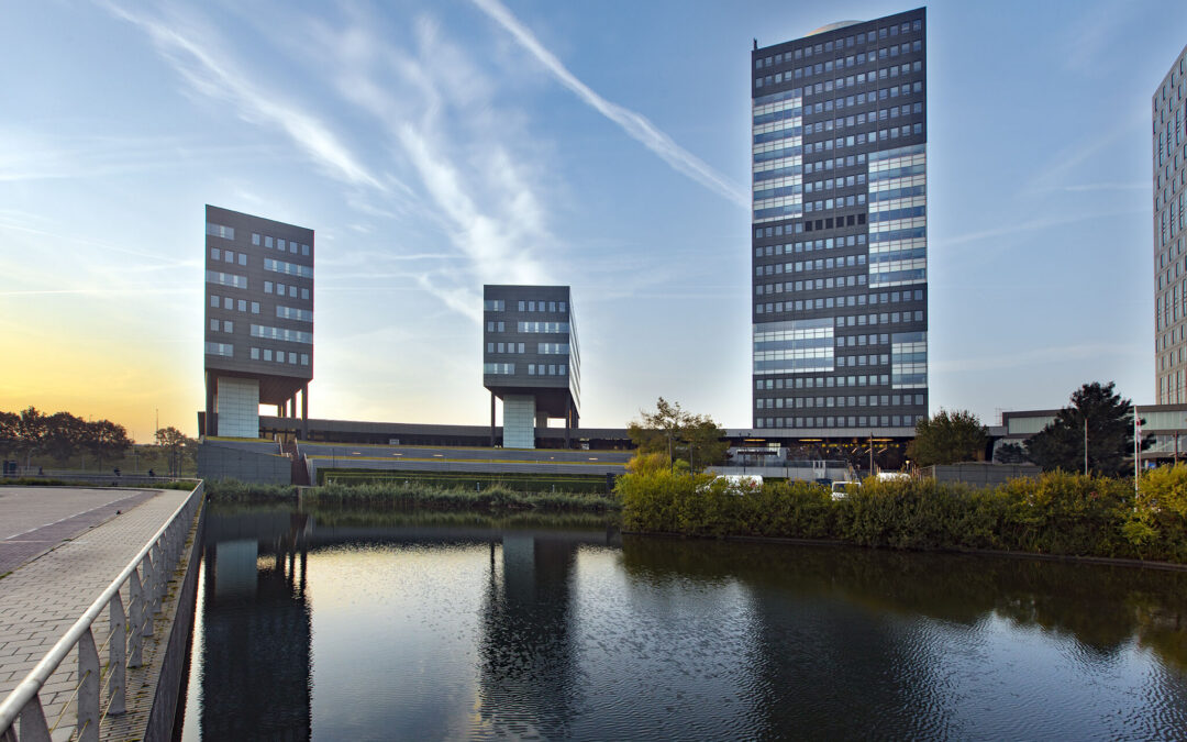 Particuliere belegger koopt IJsseltoren in Zwolle